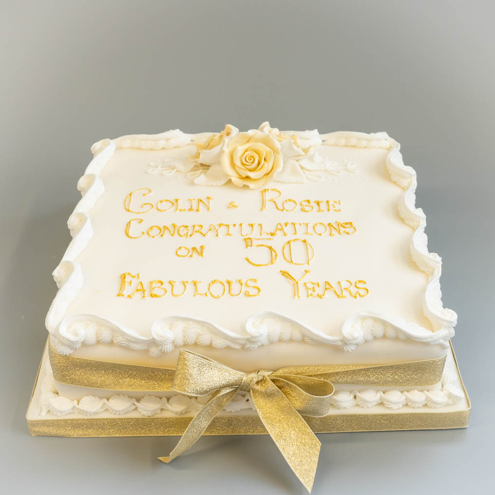 50th Anniversary Cake Design /Wedding Anniversary Cake design images/Golden  Jubilee Cake Design - YouTube
