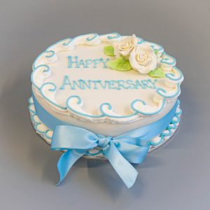 Pearl wedding cake - Decorated Cake by TortIva - CakesDecor